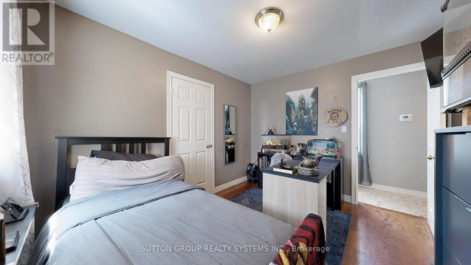 122 Hatherley Road, Toronto, Ontario  M6E 1W5 - Photo 15 - W12423020