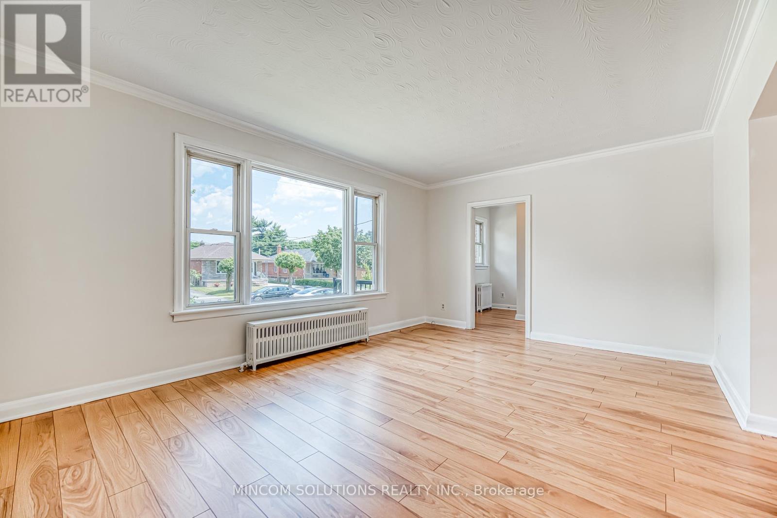 170 North Carson Street, Toronto, Ontario  M8W 4C9 - Photo 7 - W12423038