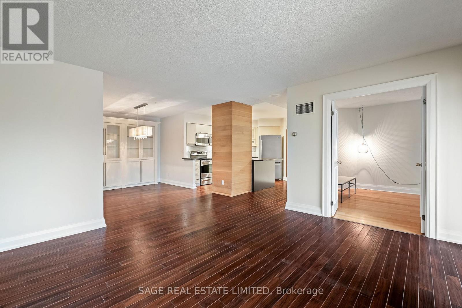 208 - 1 Palace Pier Court, Toronto, Ontario  M8V 3W9 - Photo 12 - W12423040