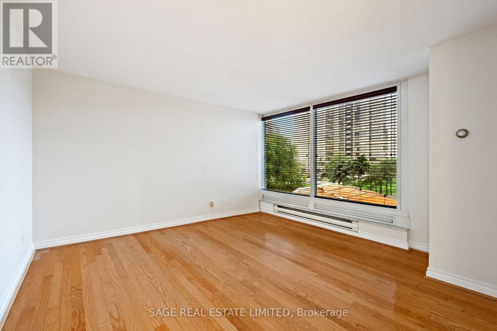 208 - 1 Palace Pier Court, Toronto, Ontario  M8V 3W9 - Photo 14 - W12423040