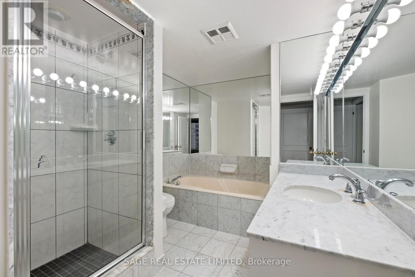 208 - 1 Palace Pier Court, Toronto, Ontario  M8V 3W9 - Photo 15 - W12423040