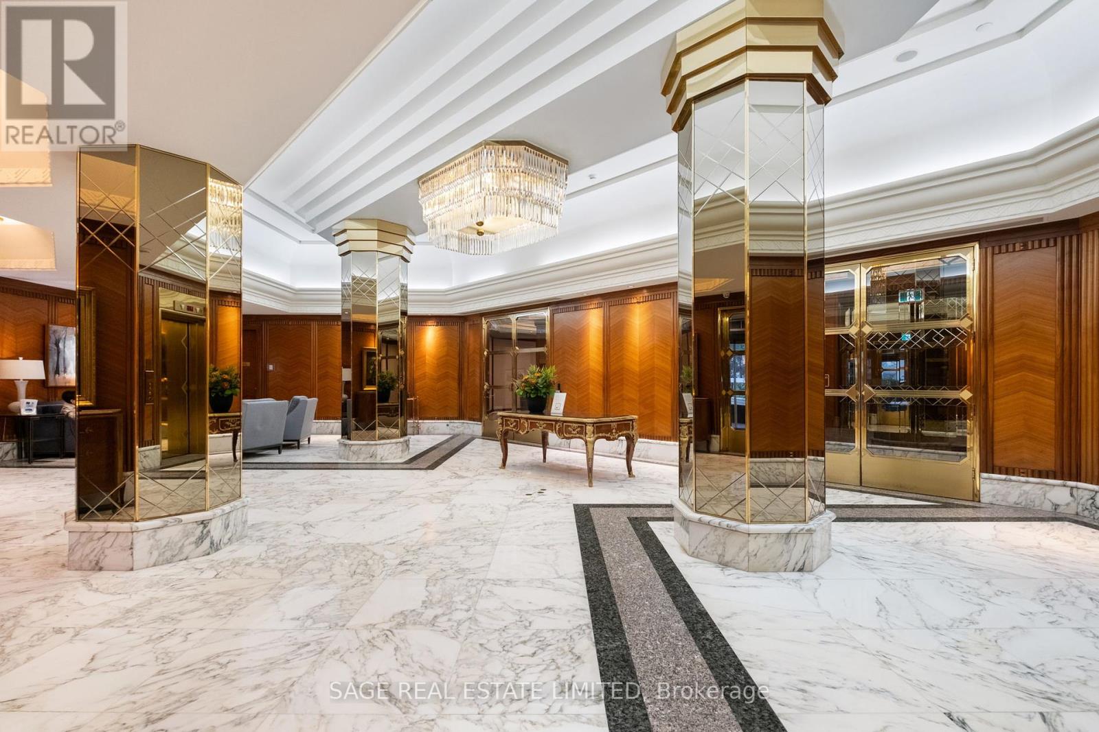 208 - 1 Palace Pier Court, Toronto, Ontario  M8V 3W9 - Photo 3 - W12423040
