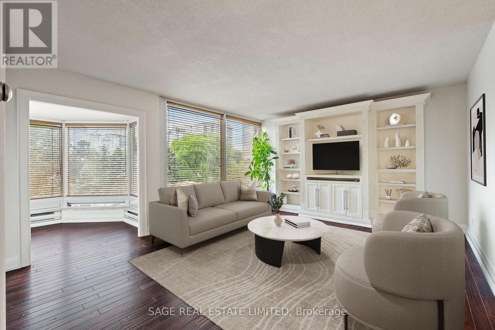 208 - 1 Palace Pier Court, Toronto, Ontario  M8V 3W9 - Photo 8 - W12423040
