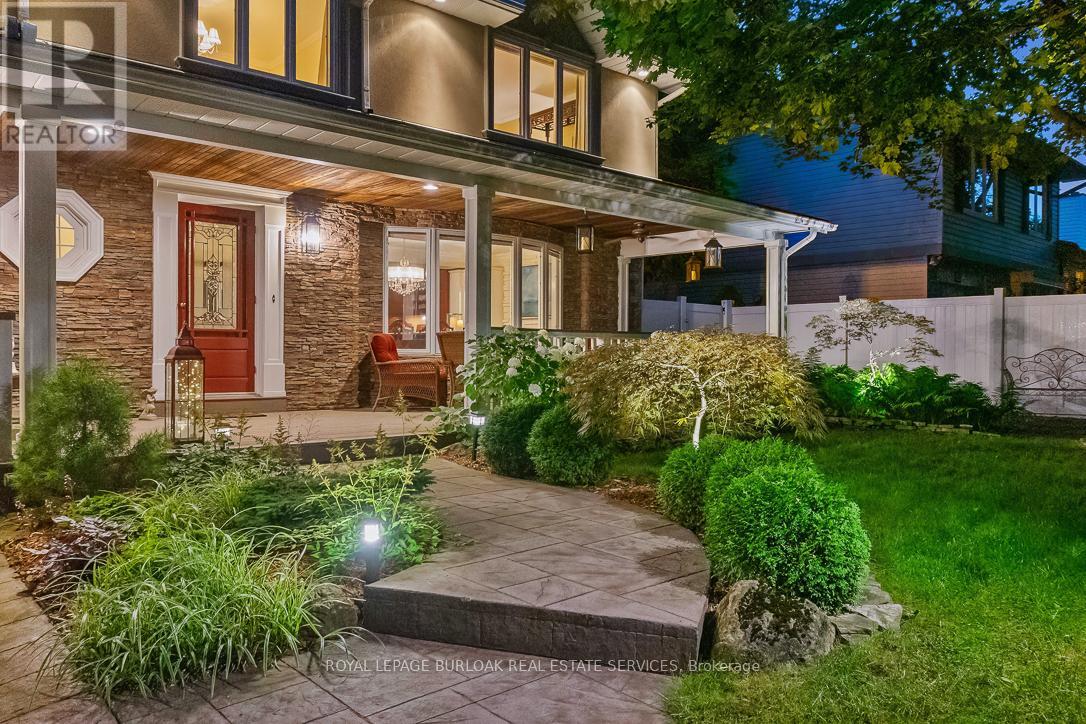 1318 Hillview Crescent, Oakville, Ontario  L6H 2C7 - Photo 6 - W12423041