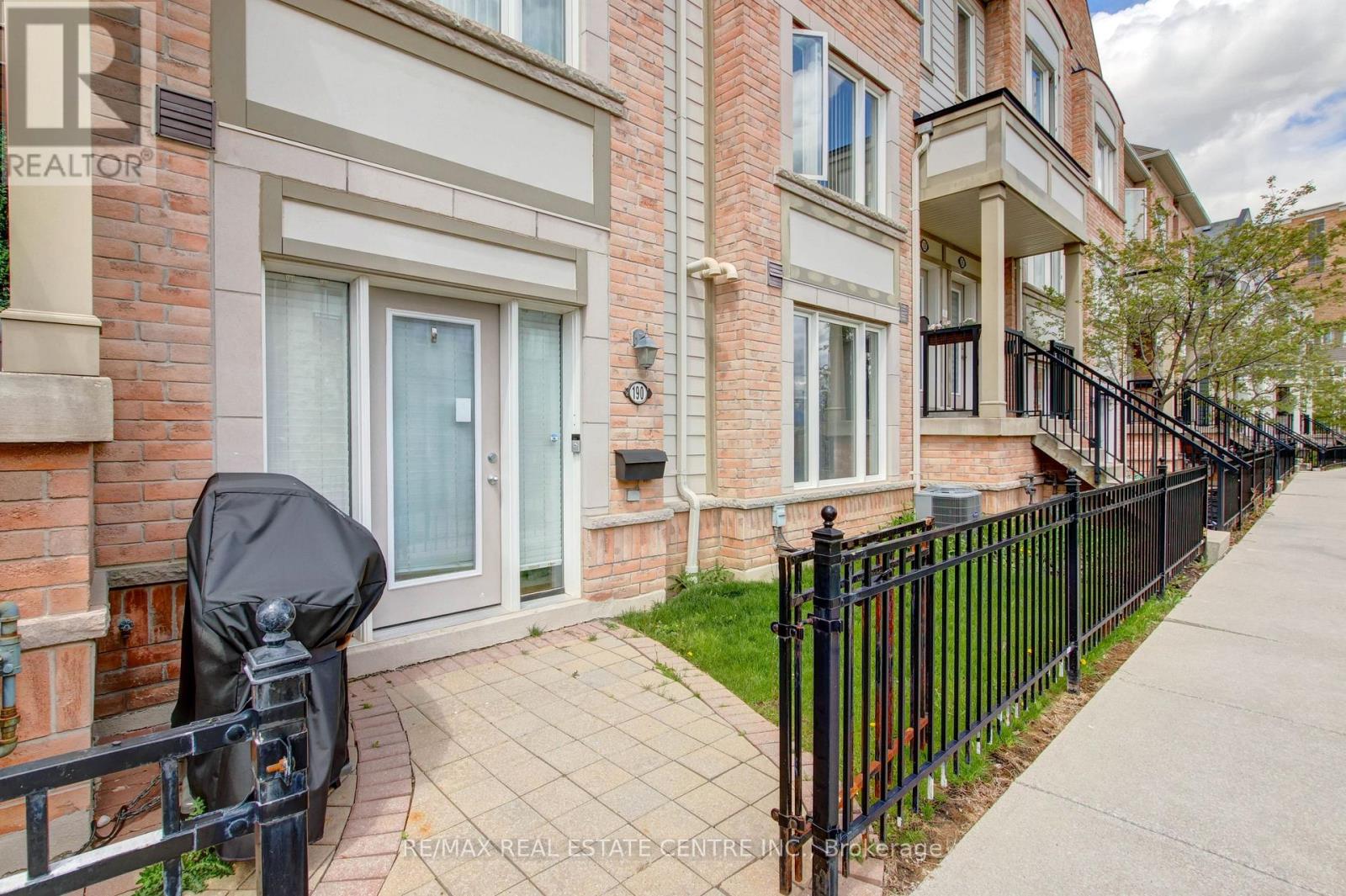 190 - 3050 Erin Centre Boulevard, Mississauga, Ontario  L5M 0P5 - Photo 3 - W12423045