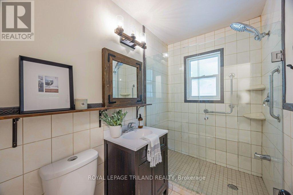 426 Beachwood Avenue, London South, Ontario  N6J 3K1 - Photo 21 - X12423084
