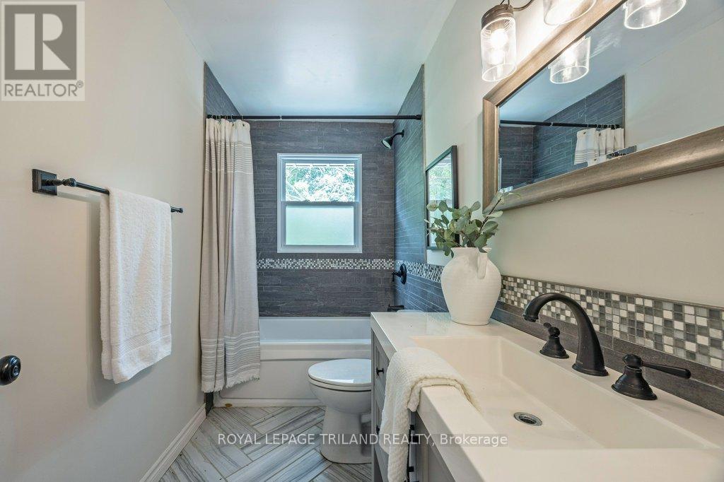 426 Beachwood Avenue, London South, Ontario  N6J 3K1 - Photo 26 - X12423084