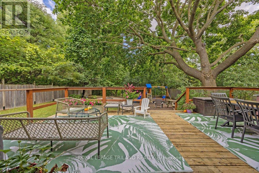 426 Beachwood Avenue, London South, Ontario  N6J 3K1 - Photo 36 - X12423084