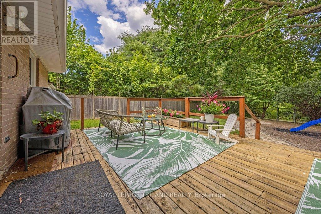 426 Beachwood Avenue, London South, Ontario  N6J 3K1 - Photo 38 - X12423084