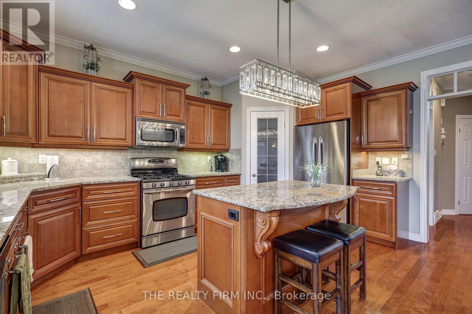 486 Plane Tree Drive, London North, Ontario  N6G 5L6 - Photo 15 - X12423157