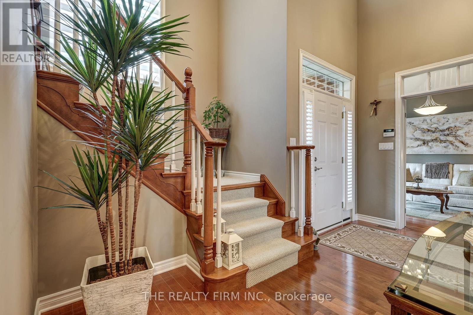 486 Plane Tree Drive, London North, Ontario  N6G 5L6 - Photo 5 - X12423157