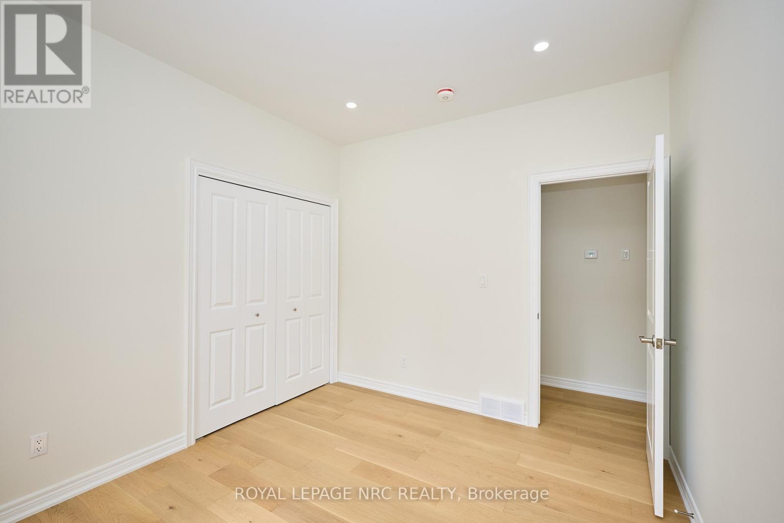 17 Glenbarr Road, St. Catharines, Ontario  L2T 1Y2 - Photo 19 - X12419320