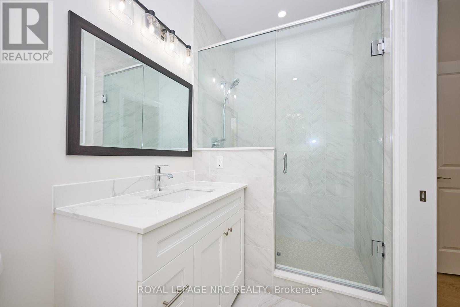 17 Glenbarr Road, St. Catharines, Ontario  L2T 1Y2 - Photo 27 - X12419320