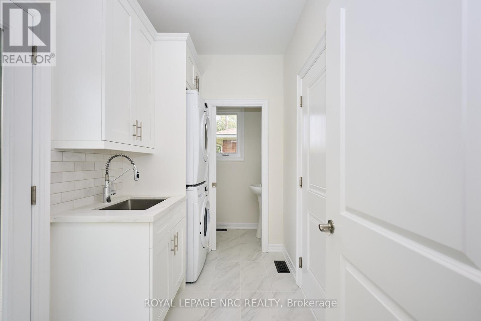 17 Glenbarr Road, St. Catharines, Ontario  L2T 1Y2 - Photo 16 - X12419320