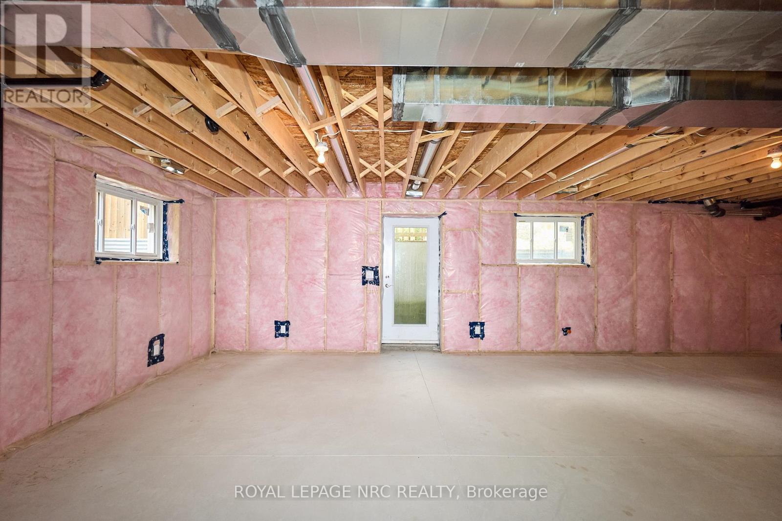 17 Glenbarr Road, St. Catharines, Ontario  L2T 1Y2 - Photo 33 - X12419320