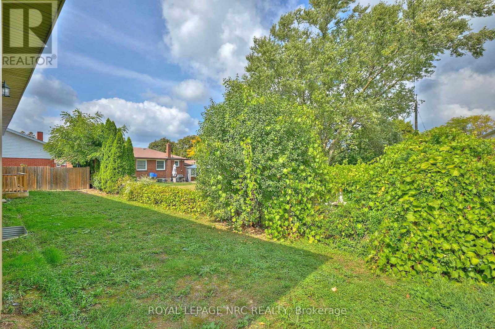 17 Glenbarr Road, St. Catharines, Ontario  L2T 1Y2 - Photo 36 - X12419320