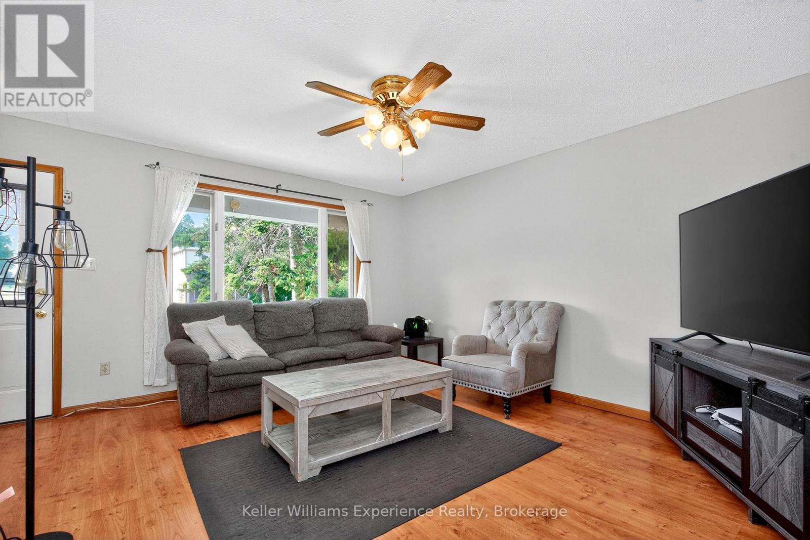 308 Assiniboia Street, Tay, Ontario  L0K 1R0 - Photo 10 - S12423149