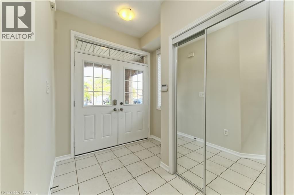 126 Merrilee Crescent, Hamilton, Ontario  L9A 0B1 - Photo 3 - 40772934