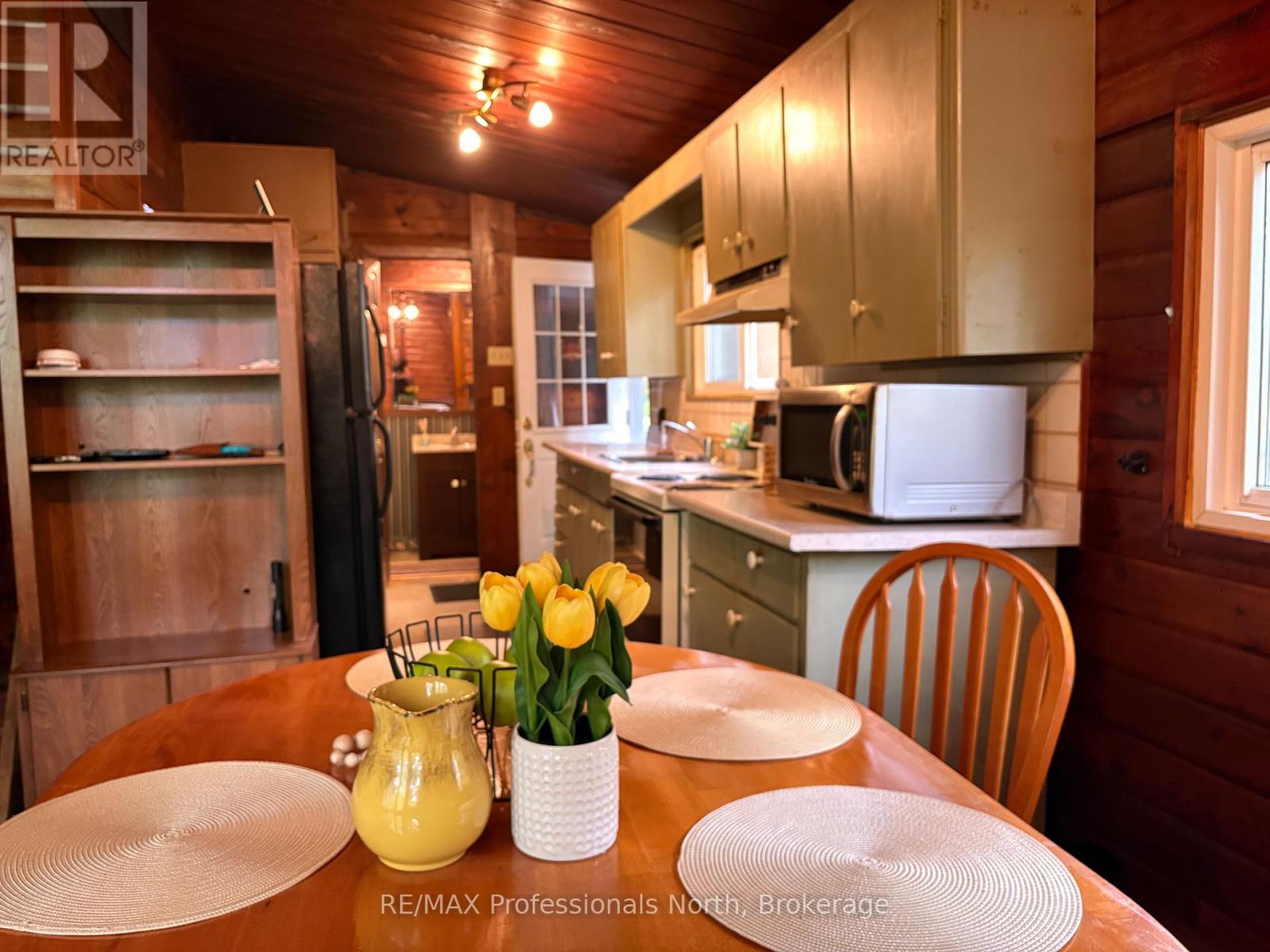 116 Woodland Drive, Huntsville, Ontario  P1H 1A7 - Photo 18 - X12423156