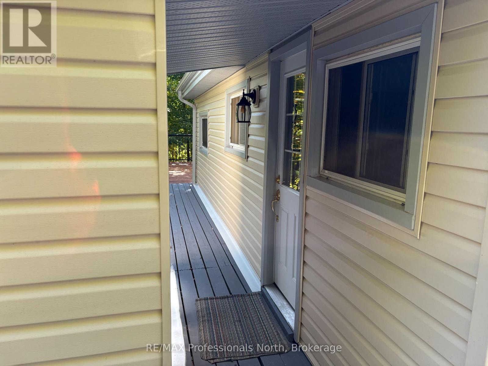 116 Woodland Drive, Huntsville, Ontario  P1H 1A7 - Photo 8 - X12423156