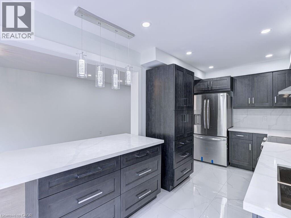 373 Ravineview Way, Oakville, Ontario  L6H 6S5 - Photo 16 - 40772022