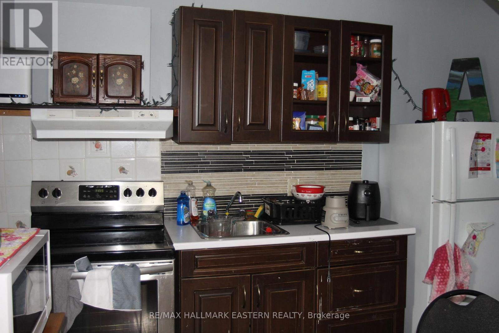 384 King Street W, Cobourg, Ontario  K9A 2N7 - Photo 15 - X12423146