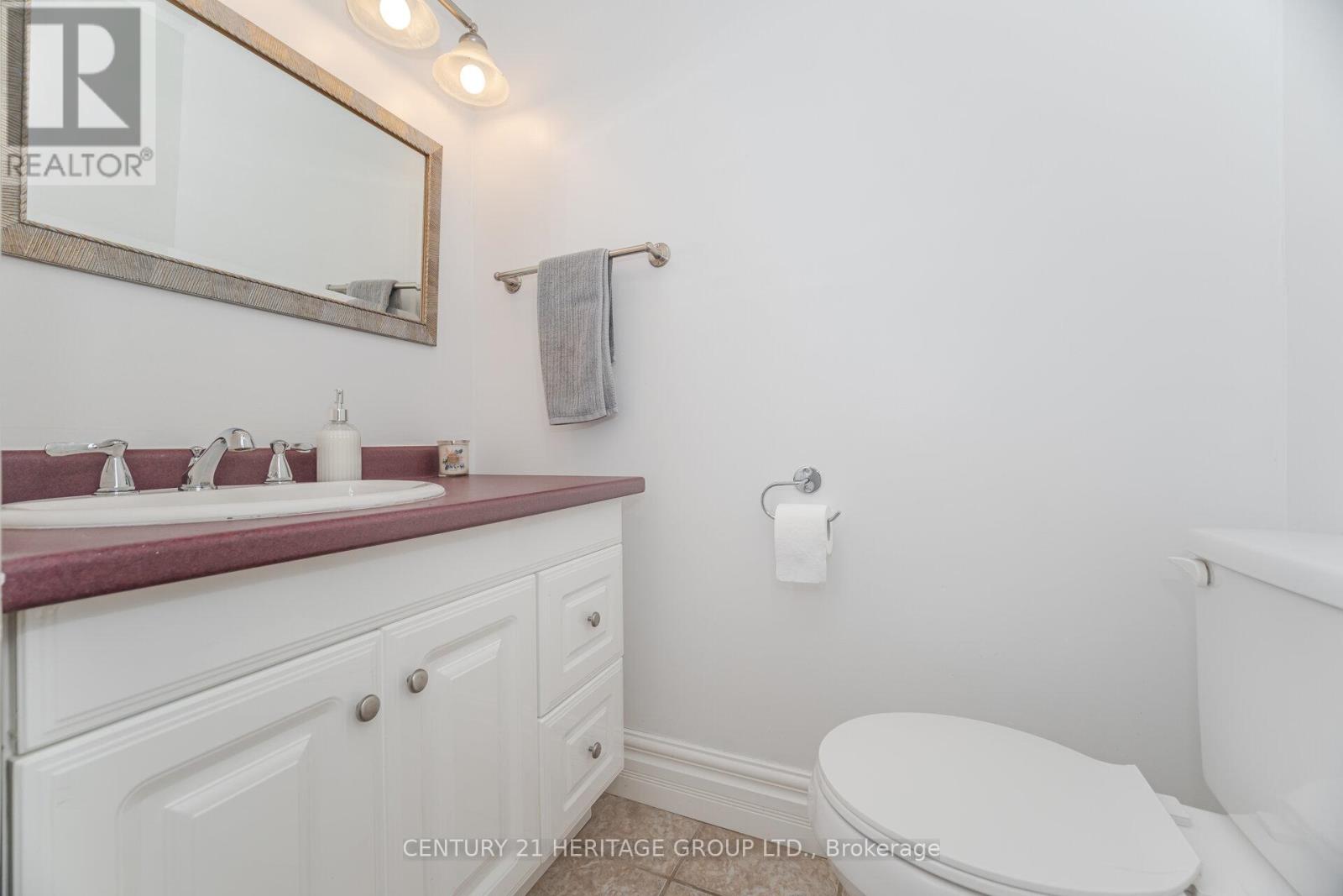 72 Osborn Street, Essa, Ontario  L0M 1B0 - Photo 13 - N12419272