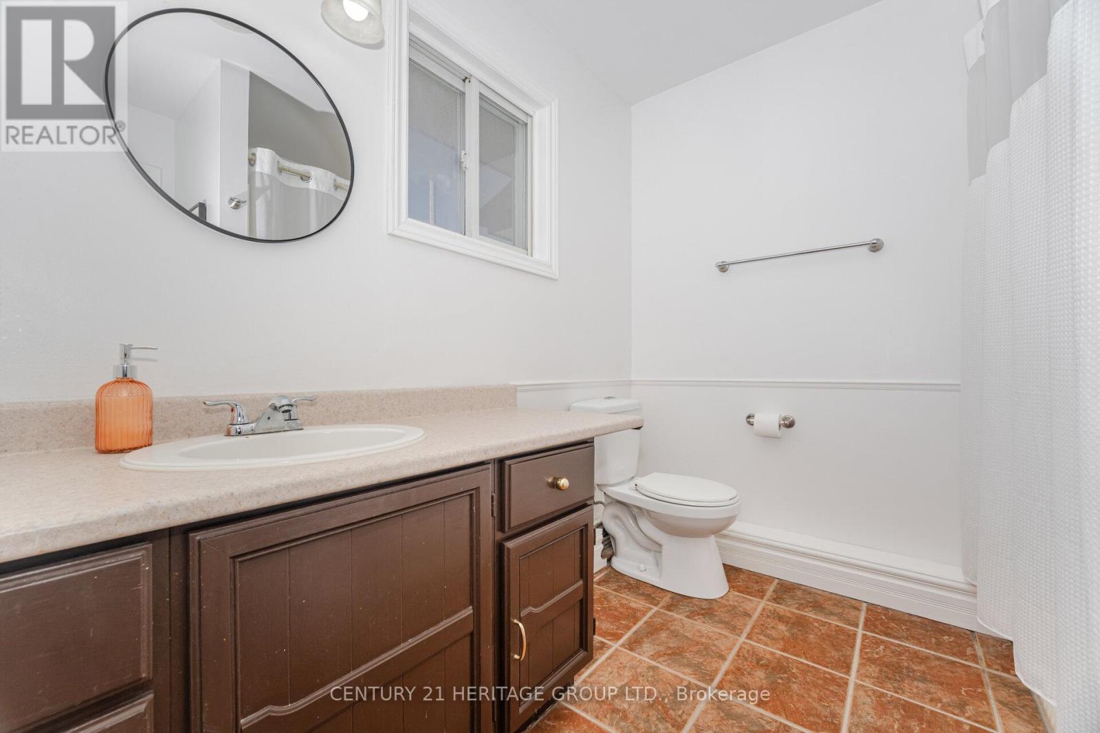 72 Osborn Street, Essa, Ontario  L0M 1B0 - Photo 21 - N12419272