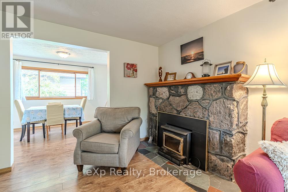 212 Green Street, Saugeen Shores, Ontario  N0H 2C0 - Photo 18 - X12391568