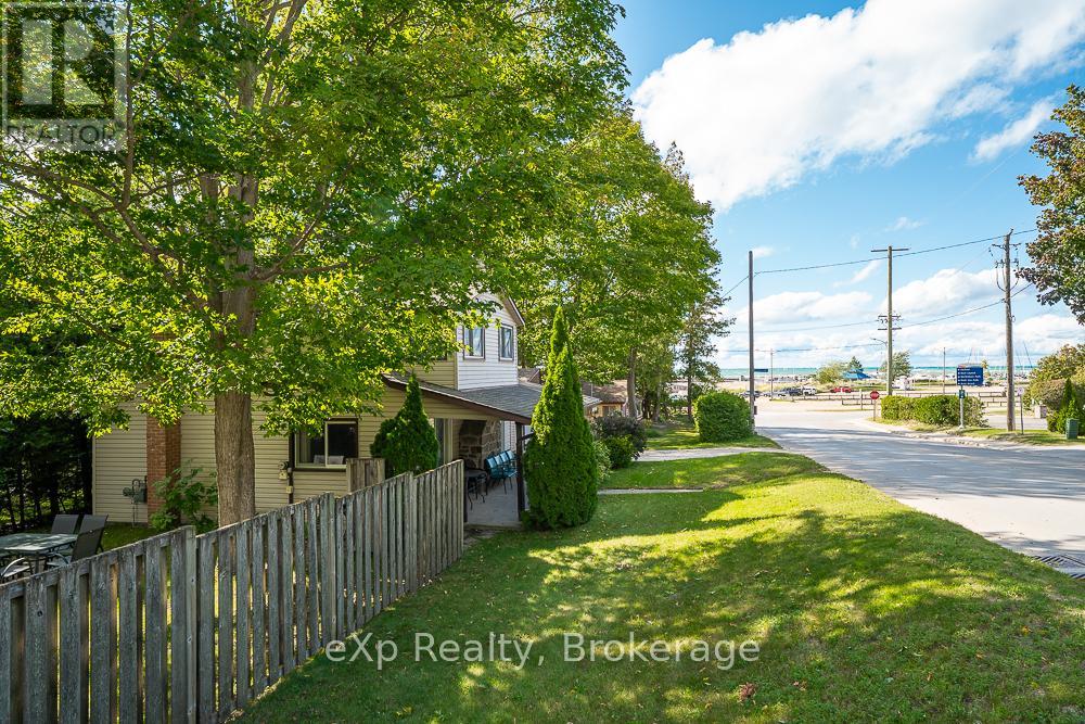212 Green Street, Saugeen Shores, Ontario  N0H 2C0 - Photo 36 - X12391568