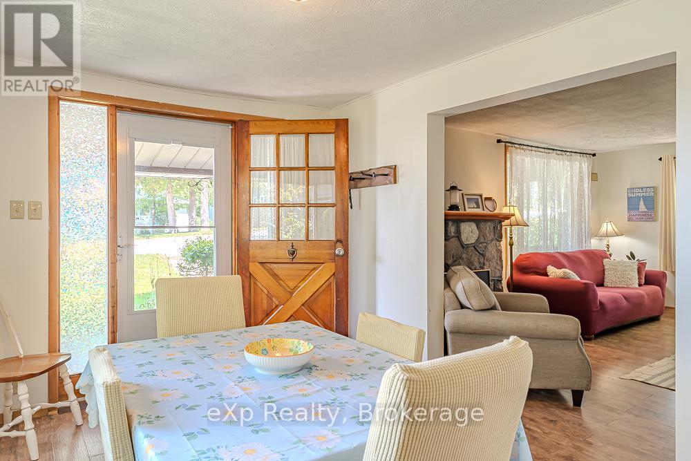212 Green Street, Saugeen Shores, Ontario  N0H 2C0 - Photo 8 - X12391568
