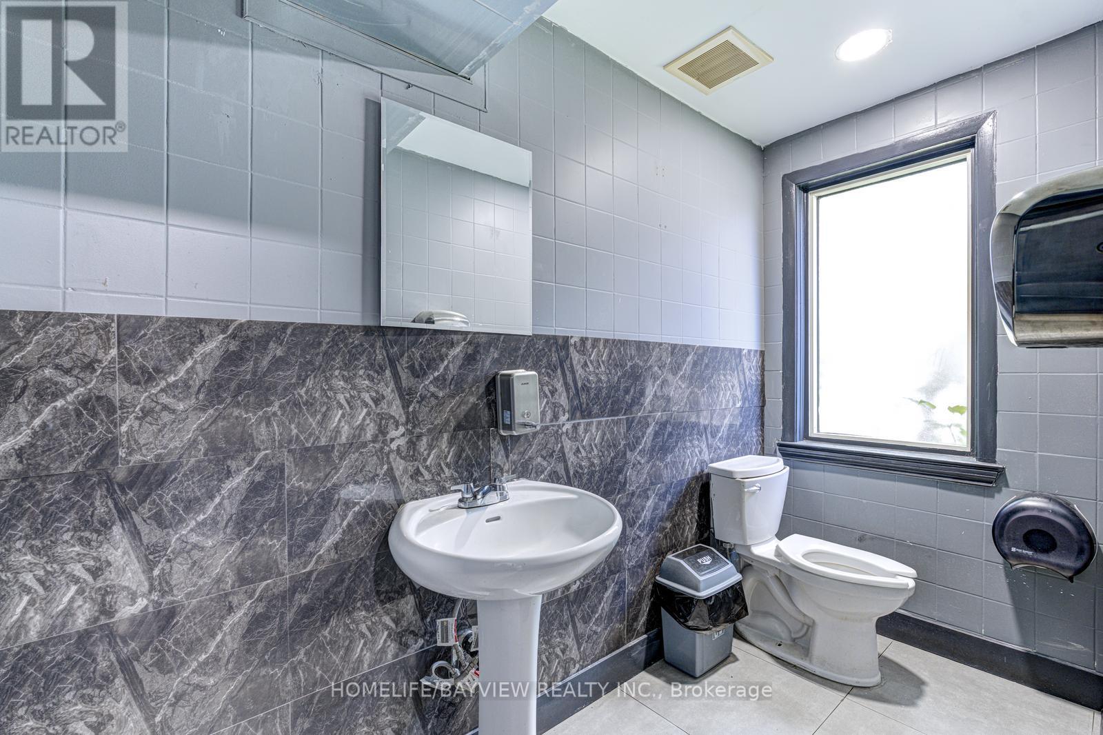 5775 Highway 7 E, Markham, Ontario  L3P 1A5 - Photo 37 - N12418230