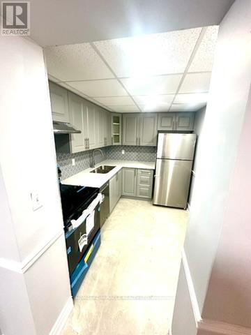 109 - 155 Hillcrest Avenue, Mississauga, Ontario  L5B 3Z2 - Photo 6 - W12416334
