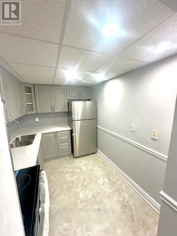 109 - 155 Hillcrest Avenue, Mississauga, Ontario  L5B 3Z2 - Photo 8 - W12416334