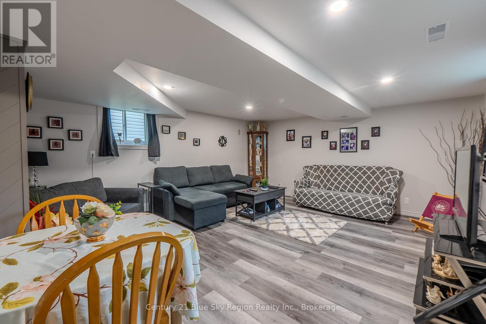 242 Princess Avenue E, North Bay (Central), Ontario  P1B 1P9 - Photo 5 - X12423118