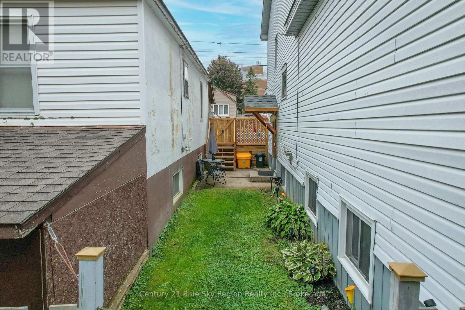 242 Princess Street E, North Bay, Ontario  P1B 1P9 - Photo 3 - X12423128