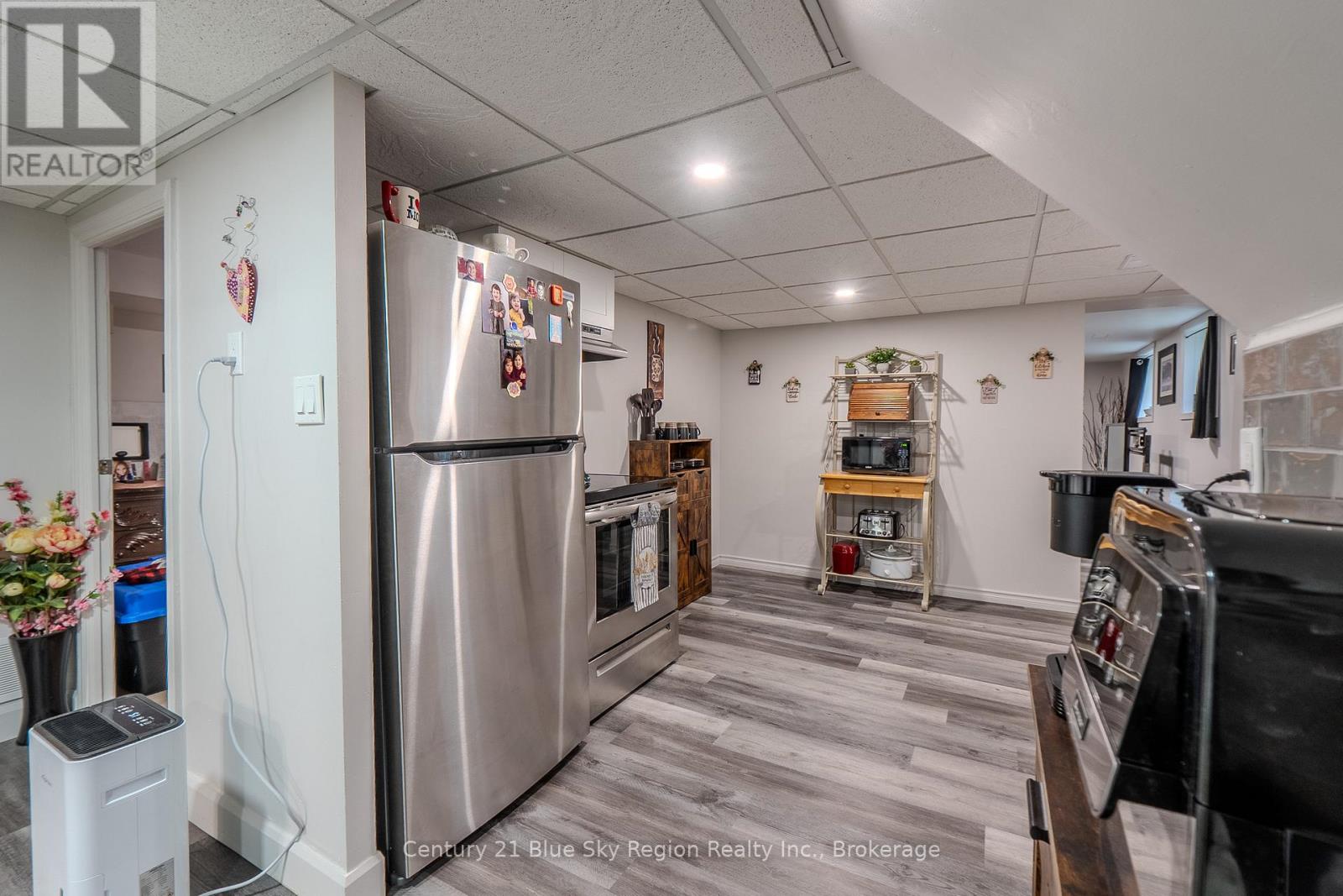 242 Princess Street E, North Bay, Ontario  P1B 1P9 - Photo 6 - X12423128
