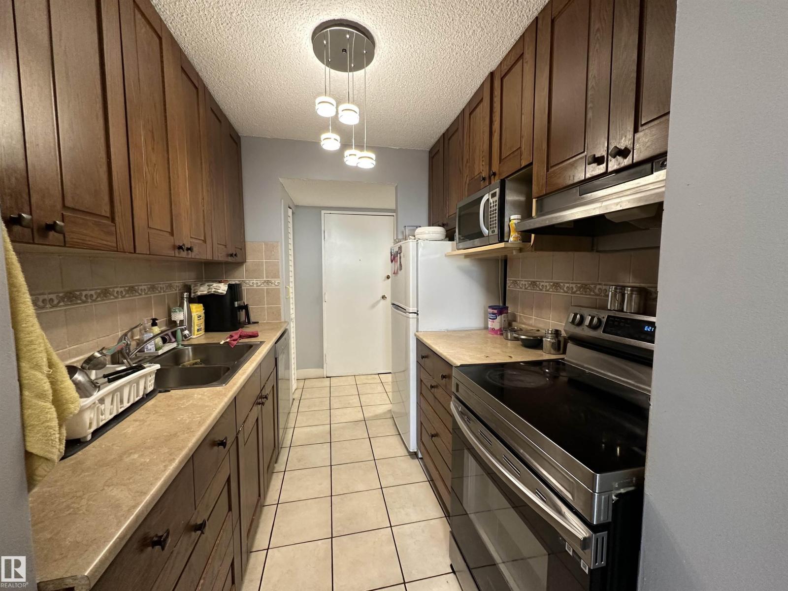 #75 8735 165 St Nw, Edmonton, Alberta  T5R 2R6 - Photo 4 - E4459171