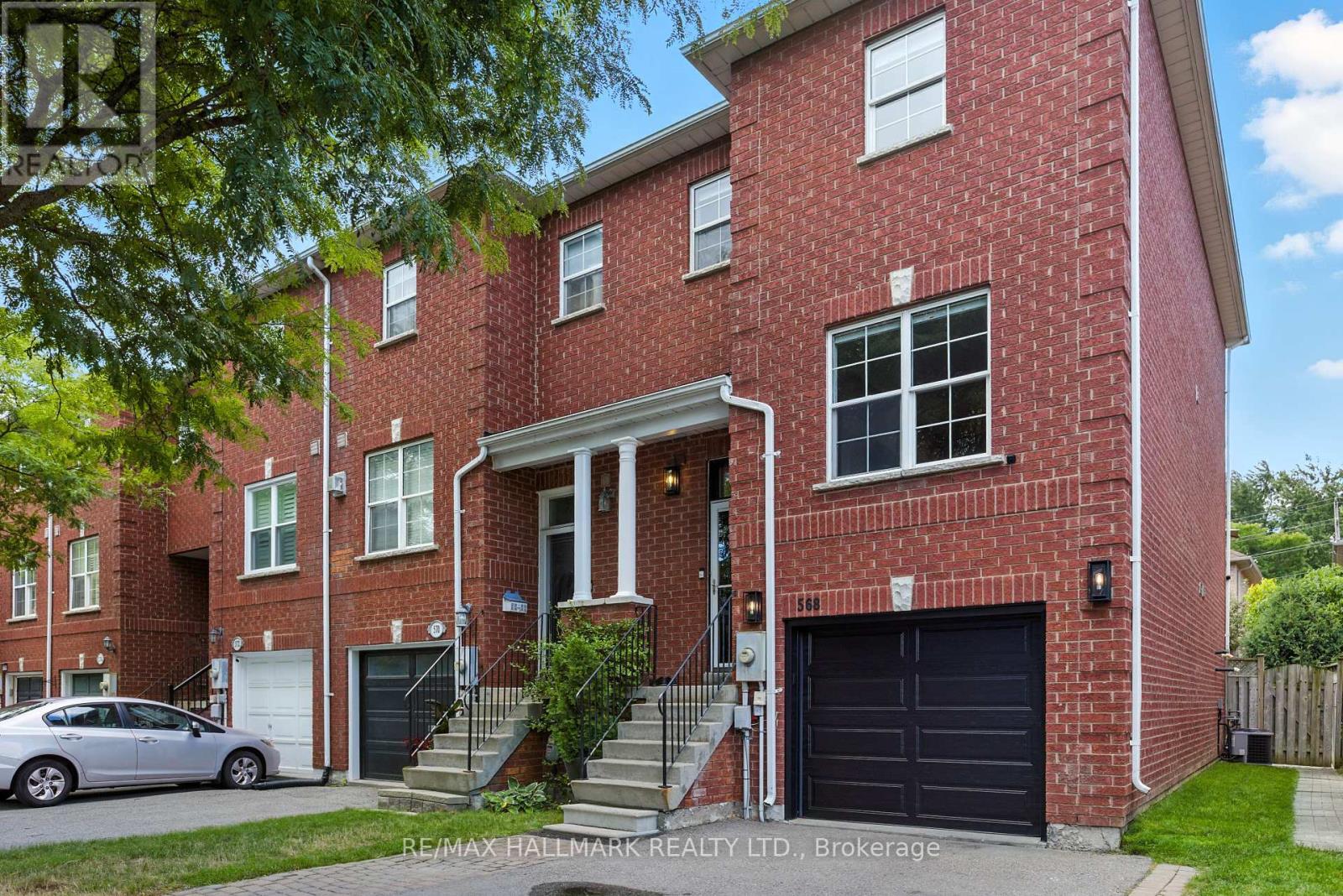 568 Legresley Lane, Newmarket, Ontario  L3Y 8R8 - Photo 1 - N12390186