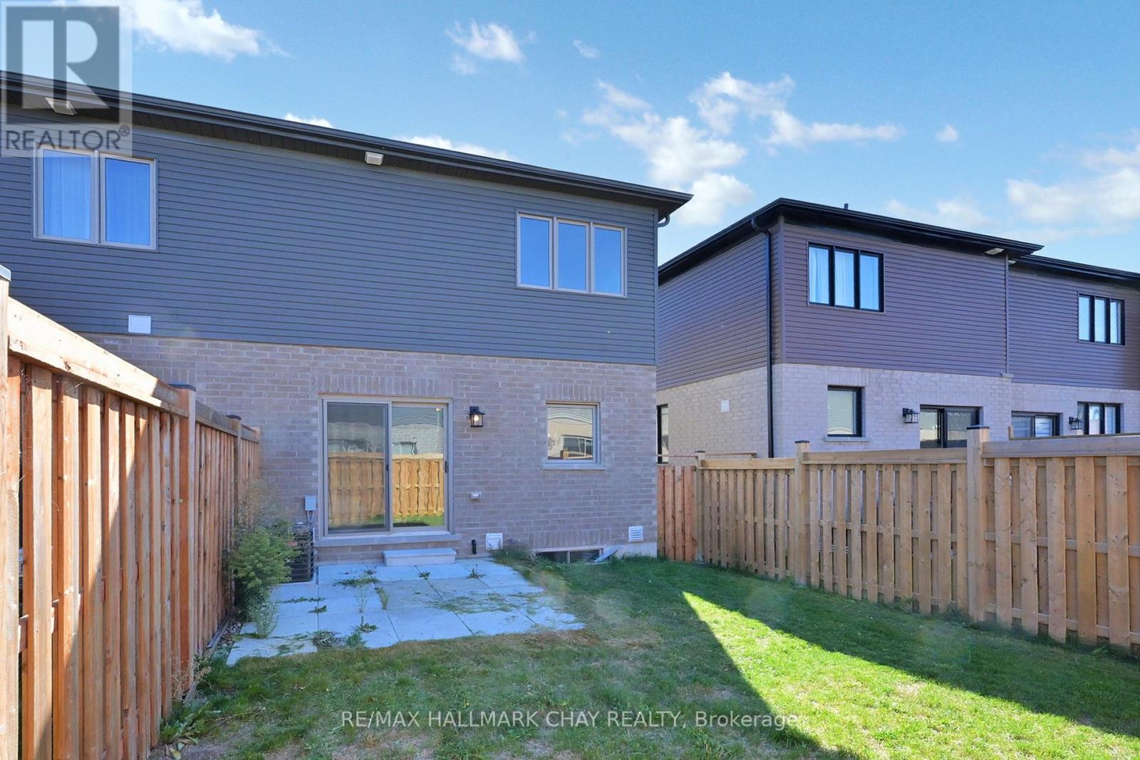 37 Turnberry Lane, Barrie, Ontario  L9J 0M8 - Photo 35 - S12419123