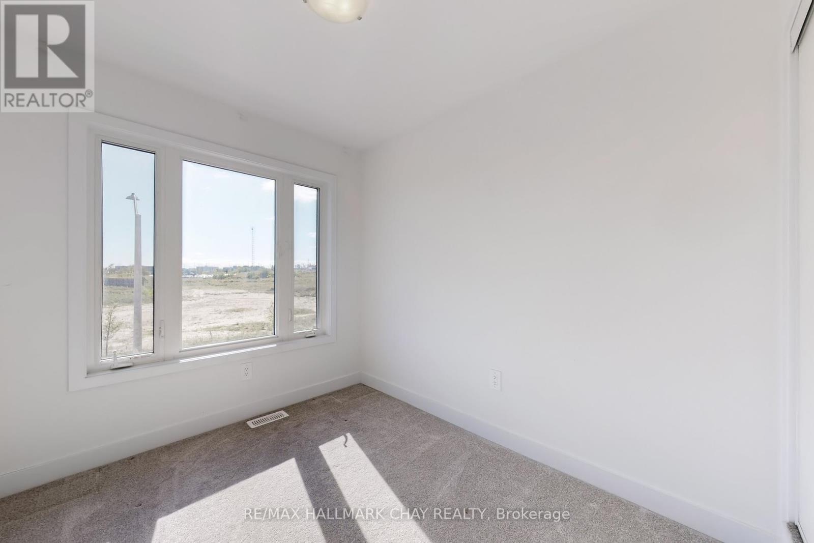 37 Turnberry Lane, Barrie, Ontario  L9J 0M8 - Photo 24 - S12419123