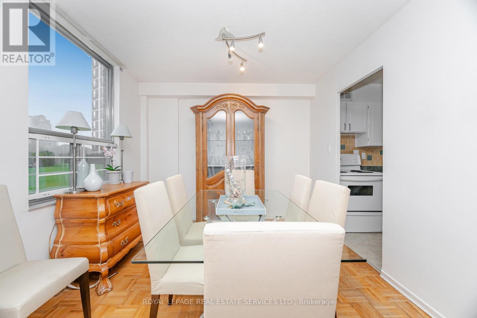 303 - 10 Edgecliff Golfway, Toronto, Ontario  M3C 3A3 - Photo 10 - C12423083