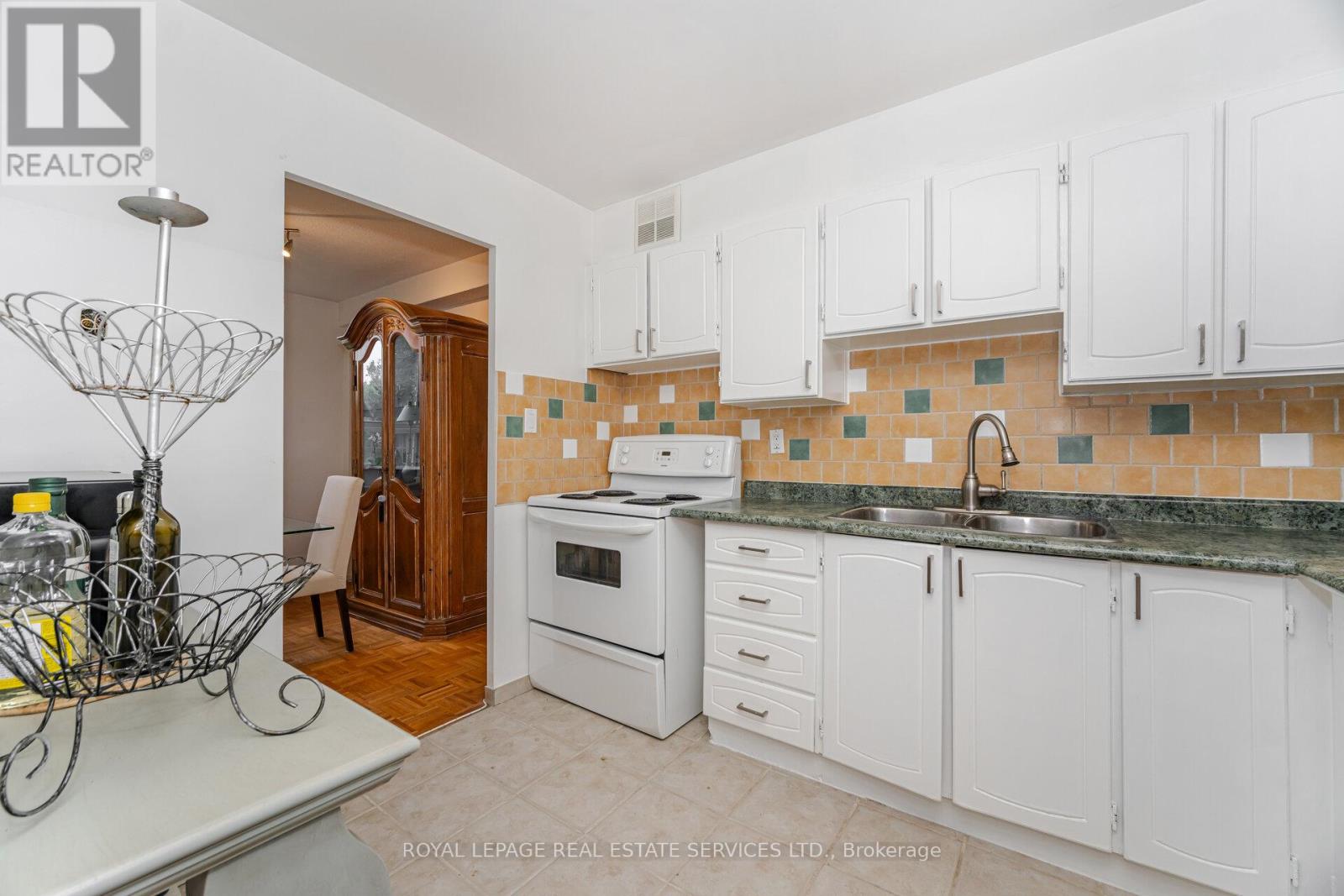303 - 10 Edgecliff Golfway, Toronto, Ontario  M3C 3A3 - Photo 12 - C12423083
