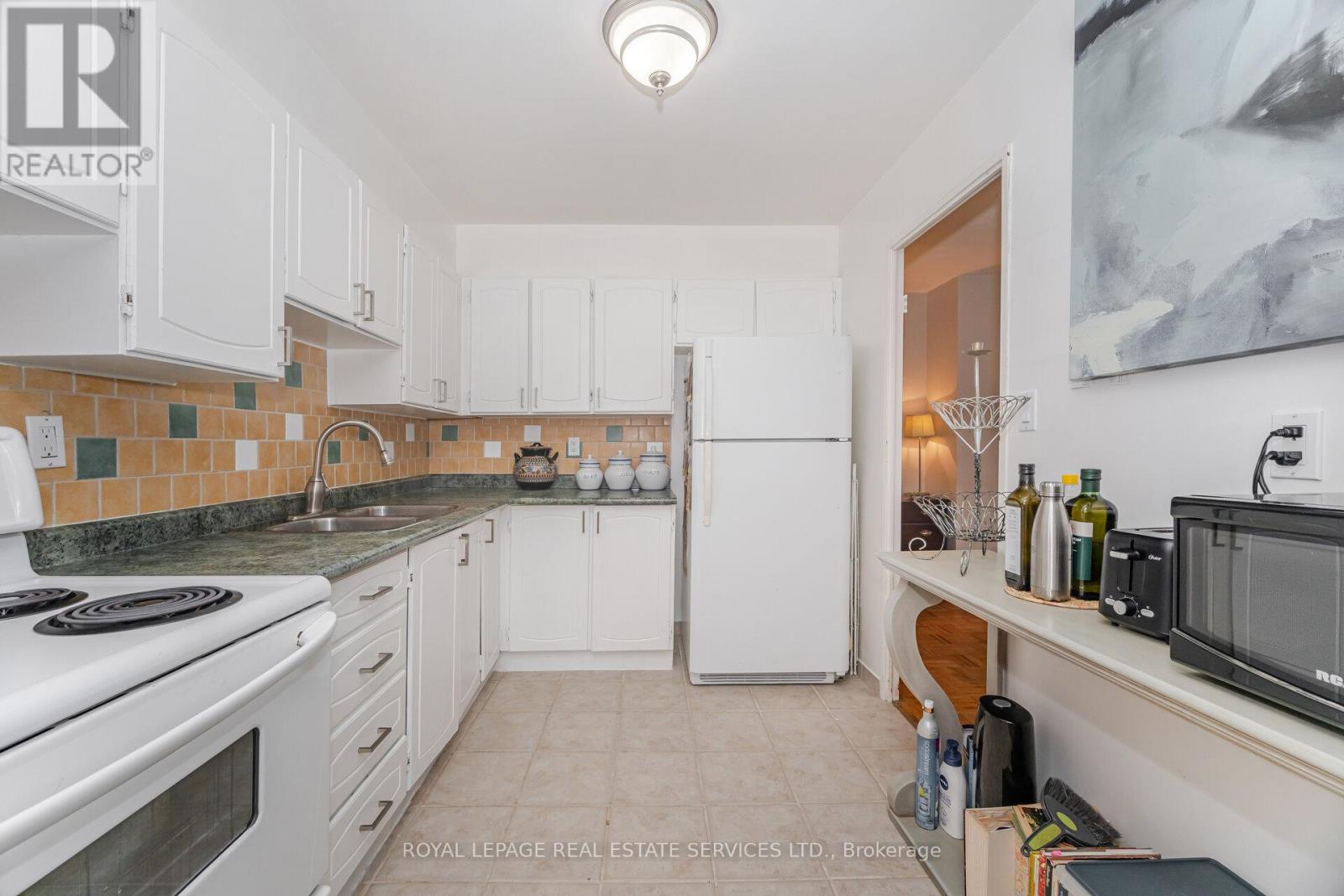 303 - 10 Edgecliff Golfway, Toronto, Ontario  M3C 3A3 - Photo 14 - C12423083