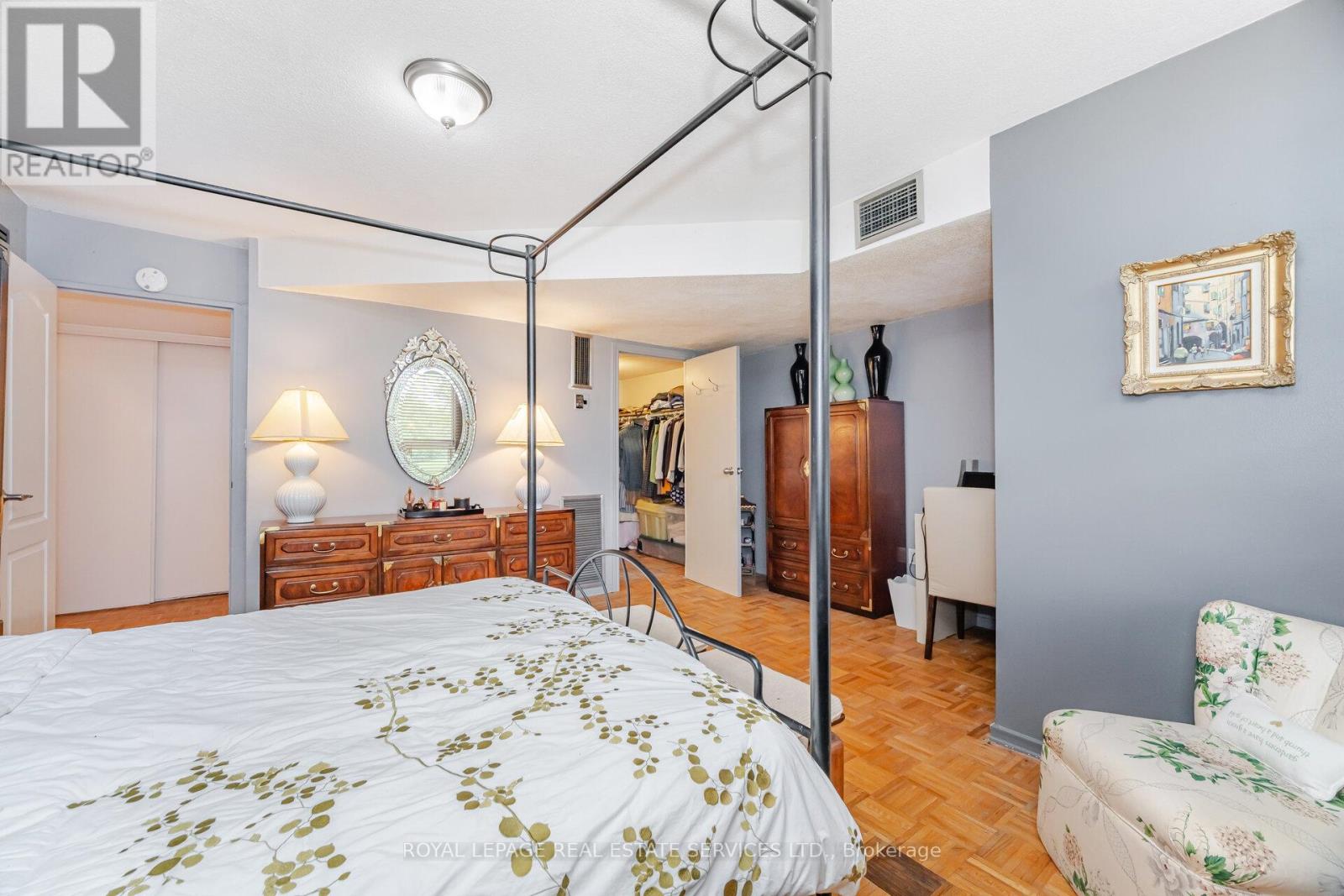 303 - 10 Edgecliff Golfway, Toronto, Ontario  M3C 3A3 - Photo 17 - C12423083