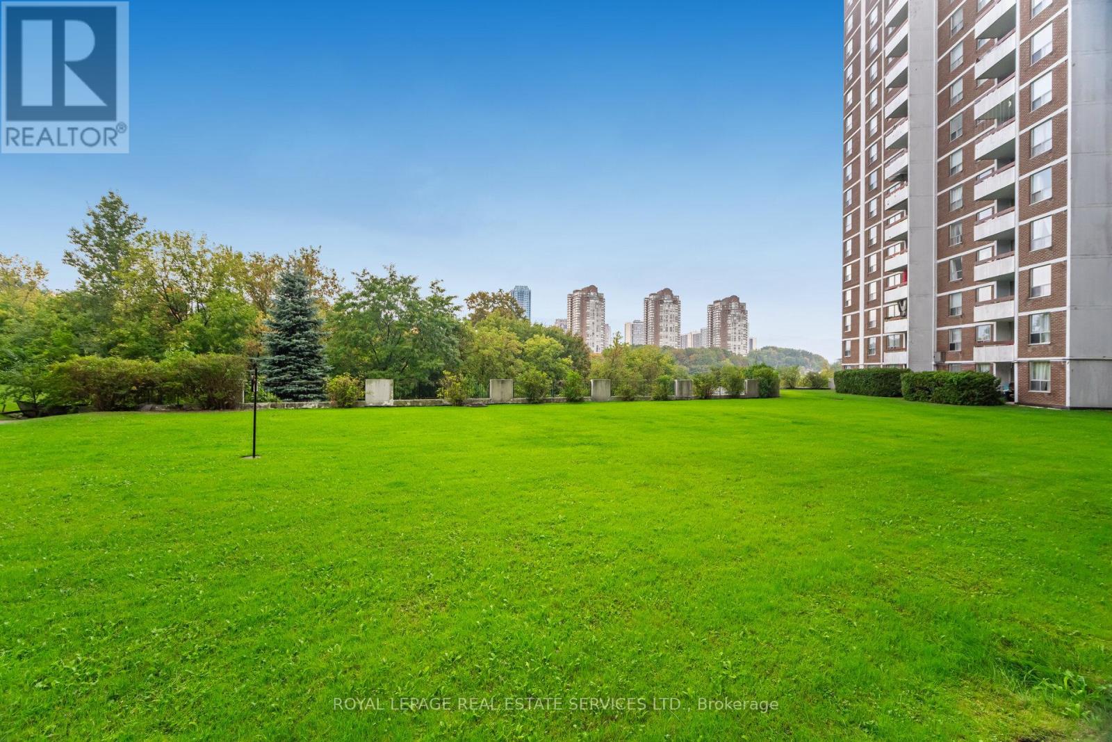 303 - 10 Edgecliff Golfway, Toronto, Ontario  M3C 3A3 - Photo 23 - C12423083