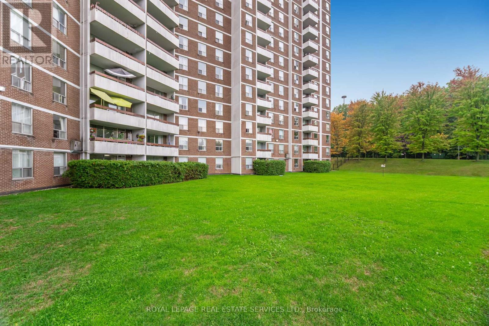 303 - 10 Edgecliff Golfway, Toronto, Ontario  M3C 3A3 - Photo 24 - C12423083