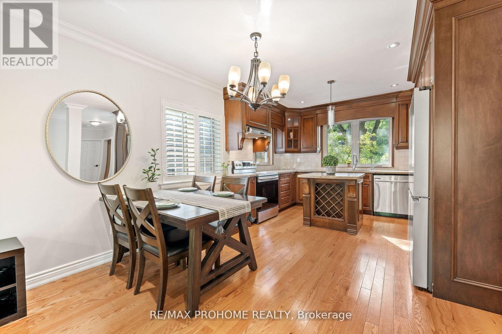 39 Addison Crescent, Toronto, Ontario  M3B 1K7 - Photo 13 - C12423087