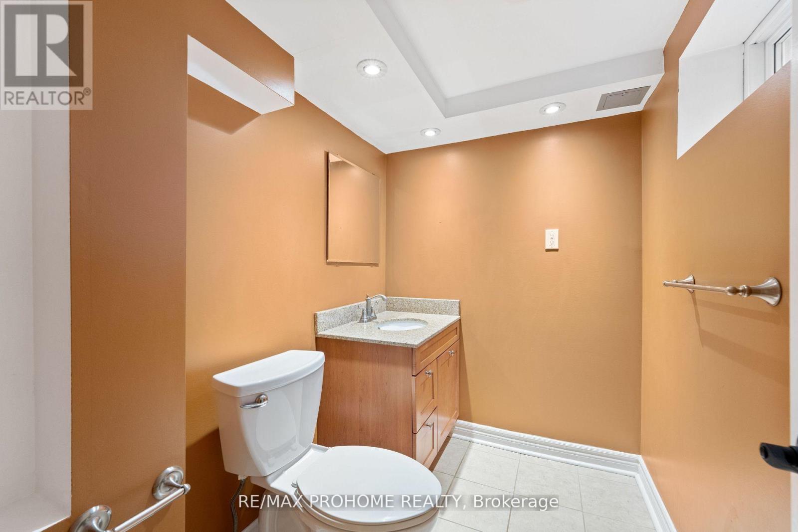39 Addison Crescent, Toronto, Ontario  M3B 1K7 - Photo 36 - C12423087