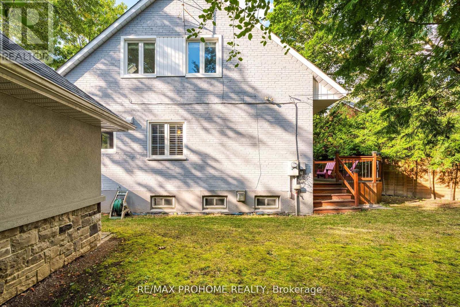 39 Addison Crescent, Toronto, Ontario  M3B 1K7 - Photo 39 - C12423087